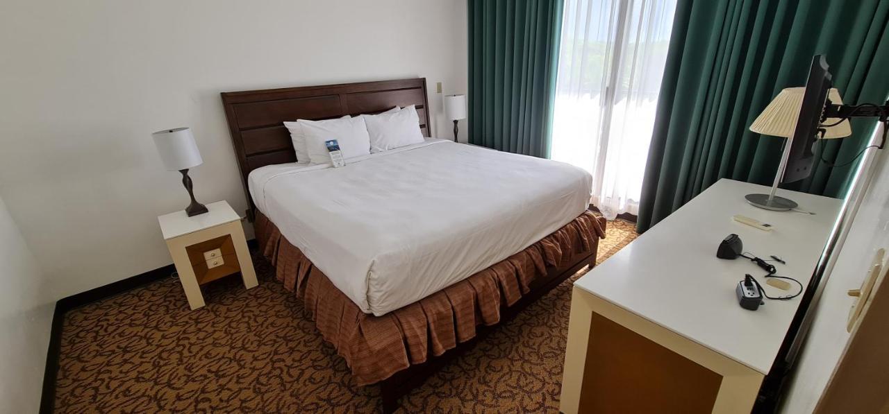Surestay By Best Western Guam Airport Barrigada Екстериор снимка