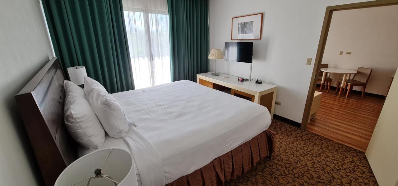 Surestay By Best Western Guam Airport Barrigada Екстериор снимка