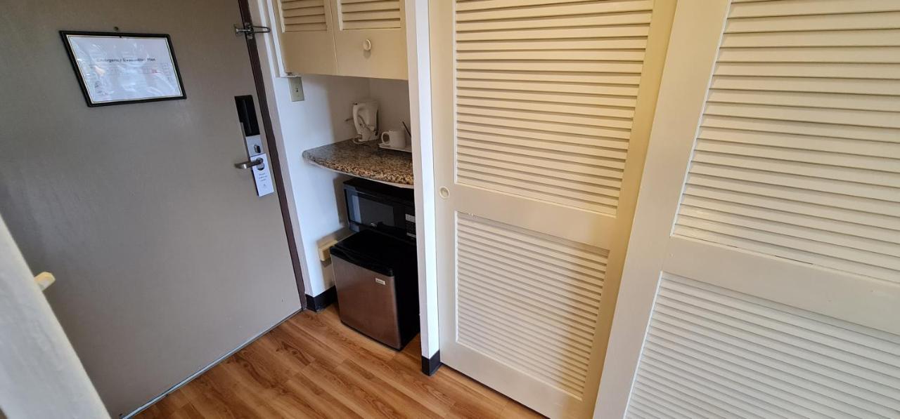 Surestay By Best Western Guam Airport Barrigada Екстериор снимка