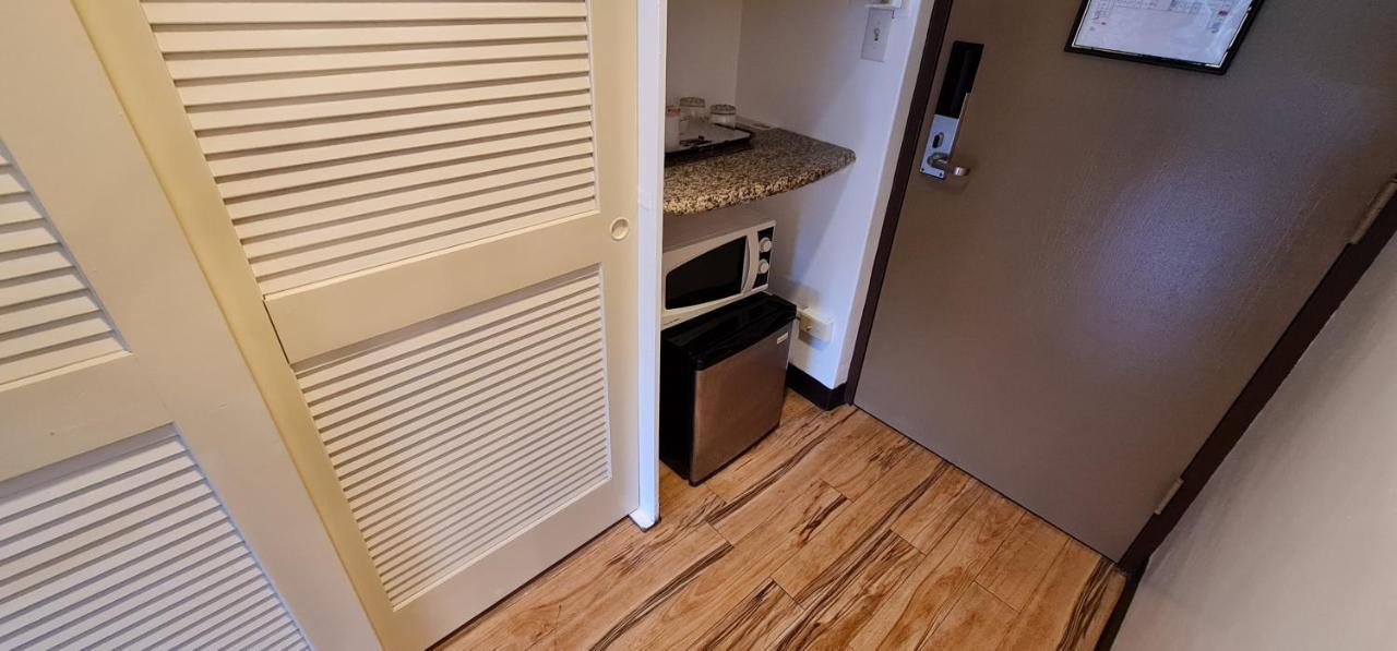 Surestay By Best Western Guam Airport Barrigada Екстериор снимка